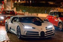 Vệ sĩ 'báo anh 7' khiến Bugatti Centodieci hơn 209 tỷ đồng bị cạ gầm