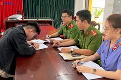 Gã trai dùng ảnh nóng buộc bạn gái cũ vào nghỉ để cưỡng dâm