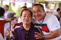 Nam diễn viên Bỗng dưng muốn khóc tủi thân nhắc về nỗi đau quá khứ, mồ côi cả cha lẫn mẹ