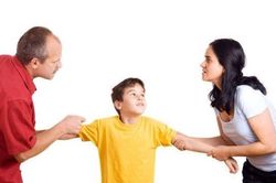 Chồng cũ có quyền cấm cản thăm nuôi con không?