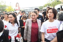 Các ứng cử viên bắt đầu đăng ký tranh cử