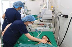 Huy động máu để cứu 2 bệnh nhân trong vụ nổ ở huyện Quỳnh Lưu