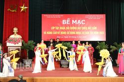 Hoa Lư: Bế mạc lớp tập huấn, bồi dưỡng hát Chèo, hát Xẩm và nâng cao kỹ năng sử dụng các nhạc cụ dân tộc