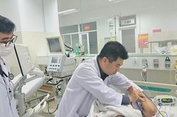 Bệnh viện thông tin tình hình sức khỏe học sinh ở TP.HCM bị cây gãy đè vào người