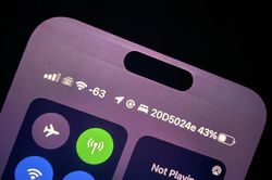 Nhiều người dùng iPhone 14 Việt Nam lại gặp lỗi màn hình