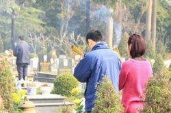 Văn khấn Tết thanh minh tại nhà và ngoài mộ năm 2023 theo cổ truyền