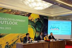 ADB dự báo tăng trưởng kinh tế Việt Nam năm 2023 là 6,5%