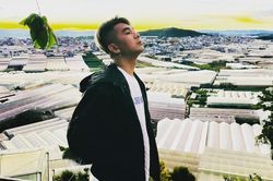 Bị đồn bán nhà vì khó khăn, một ca nhạc sĩ Vbiz thẳng thắn đáp trả