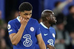 Chelsea xin lỗi Liverpool