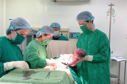 Hạnh phúc vỡ òa của những cặp vợ chồng hiếm muộn