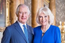 Vua Charles xác nhận danh phận cho bà Camilla