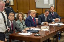 Cựu Tổng thống Mỹ Donald Trump bị truy tố 34 tội danh