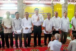 Thứ trưởng, Phó Chủ nhiệm Ủy ban Dân tộc Y Vinh Tơr chúc Tết Chol Chnam Thmay tại An Giang