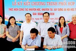 Bình Gia: Ký kết chương trình phối hợp thực hiện công tác khuyến học, khuyến tài