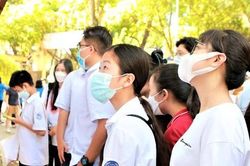 Biến động điểm chuẩn vào lớp 10 THPT công lập Hà Nội 5 năm gần đây