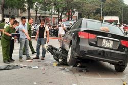 Nạn nhân kể lại giây phút bị ôtô tông liên hoàn ở đường Võ Chí Công