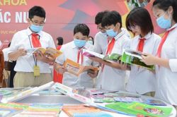 Nhà nước mua sách giáo khoa cho học sinh mượn: Đến khi nào mới thành chính sách?