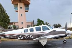 Máy bay hạ cánh khẩn ở Nam Phi vì phát hiện rắn hổ mang trong buồng lái
