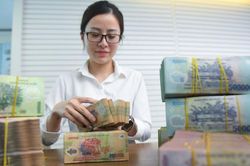 Thu nhập của người lao động tại 'đầu tàu' kinh tế Tp.HCM sụt giảm