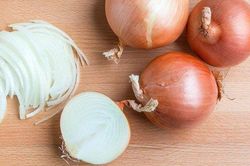 3 mẹo thái hành không bị cay mắt