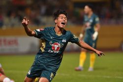 HAGL thắng ngoạn mục trong ngày cựu sao U23 Việt Nam tái hiện siêu phẩm vào lưới U23 Hàn Quốc