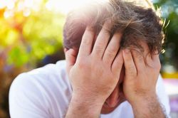 6 thói quen dễ gây đột quỵ khi nắng nóng và cách phòng ngừa