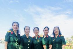Chuyện bây giờ mới kể
