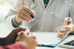 Cần lưu ý những gì để phòng tránh bị sốc phản vệ?