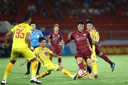 Nhìn lại vòng 5 V-League 2023: Ám ảnh sân nhà và điểm nhấn trọng tài