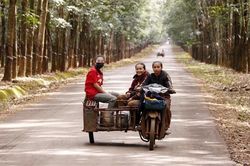 Công ty Việt Nam tại Lào gắn kết tình hữu nghị hai đất nước