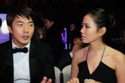 Hình ảnh Son Ye Jin nhợt nhạt bên cạnh 'tình cũ' khiến khán giả nhận không ra, kém xa thời yêu Hyun Bin