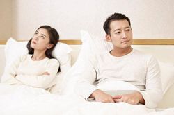 Chồng bức xúc khi tôi đối xử tốt với hàng xóm