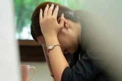 Vì quyết định của bố mà giờ đây vợ chồng tôi sắp phải ra đường sống