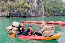 'Lấy lại' hình ảnh với du khách khi đến Hạ Long - Lan Hạ