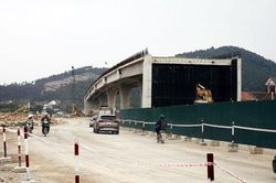 Những 'điểm nghẽn' trong thi công cao tốc Bắc - Nam qua địa bàn Nghệ An