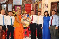 Lãnh đạo tỉnh An Giang chúc Tết Chôl Chnăm Thmây