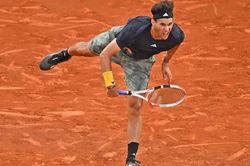 Monte Carlo Masters: Andy Murray bị loại ngay vòng 1, Dominic Thiem 'vượt ải' đầu tiên