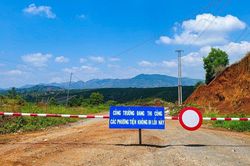 Cấm các phương tiện lưu thông vào đường tránh phía Nam Bảo Lộc sau nhiều năm thi công