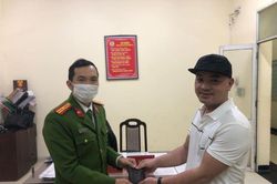 Trao trả tài sản cho người đánh rơi