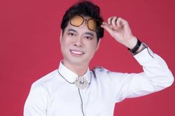 Ca sĩ Ngọc Sơn tiết lộ từ nhỏ đã tự rửa ảnh của mình để tặng bạn gái