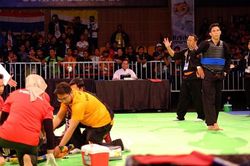 Độc lạ SEA Games: Võ sỹ chủ nhà 'giả chết', ngoạn mục giành HCV, đối thủ chỉ biết... cạn lời