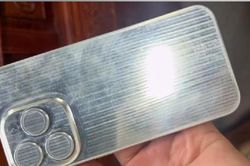 Mô hình iPhone 15 Pro vừa xuất hiện