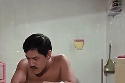 Cảnh phim 'vua hài ngang cơ Thành Long' nhìn trộm mỹ nữ tắm bất ngờ được tìm kiếm