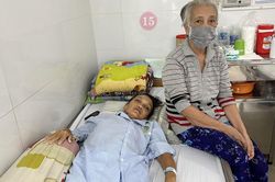 Mẹ già 73 tuổi sợ người con cuối cùng cũng bỏ mình mà đi