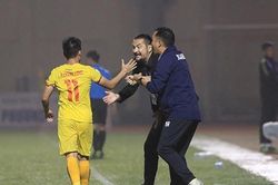 Công an Hà Nội dứt mạch không thắng, B.Bình Dương lún sâu ở nhóm cuối BXH; Xứ Thanh độc chiếm ngôi đầu bảng