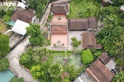 Nghệ thuật điêu khắc độc đáo của nhà thờ họ hàng trăm năm tuổi