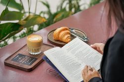 Máy móc và loại hạt đẩy giá ly cà phê
