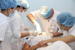 Nhập viện khi tin quảng cáo làm đẹp không cần phẫu thuật