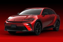 Toyota Crown Sport 2024 - chiếc SUV 'chủ tịch' phong cách siêu xe