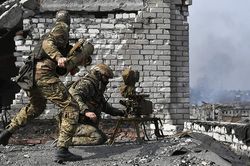 Nhóm quân Ukraine gần như trong nồi hầm phía tây Bakhmut